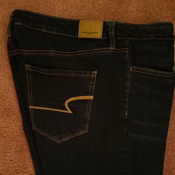 American Eagle Outfitters Women's Dark Jeans never worn. Took tags off - Picture 3 of 5